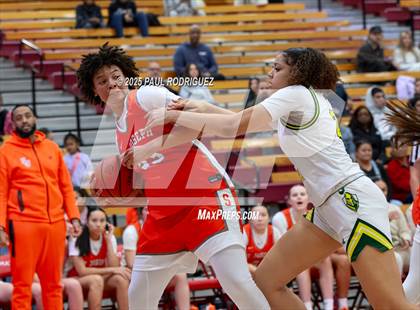 Thumbnail 3 in Saint Joseph vs Ontario Christian (Mater Dei Play 4 Kay Showcase) photogallery.