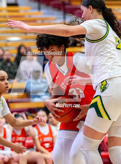 Thumbnail 2 in Saint Joseph vs Ontario Christian (Mater Dei Play 4 Kay Showcase) photogallery.