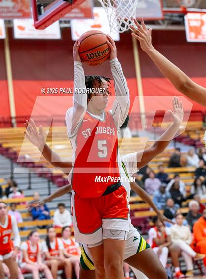 Thumbnail 3 in Saint Joseph vs Ontario Christian (Mater Dei Play 4 Kay Showcase) photogallery.