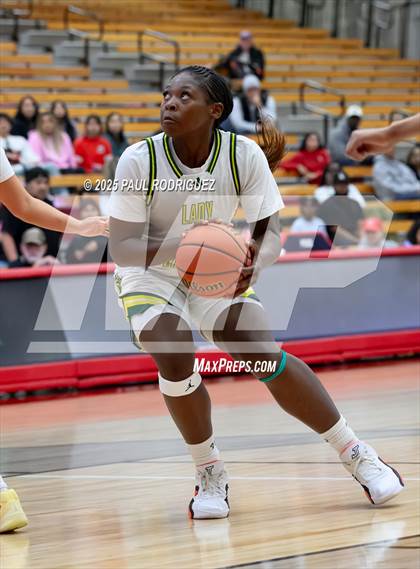 Thumbnail 2 in Saint Joseph vs Ontario Christian (Mater Dei Play 4 Kay Showcase) photogallery.
