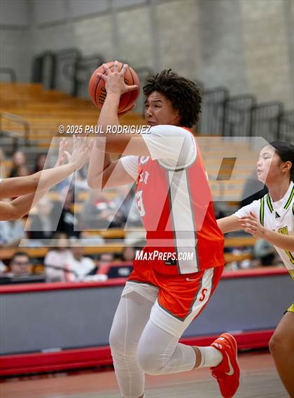 Thumbnail 1 in Saint Joseph vs Ontario Christian (Mater Dei Play 4 Kay Showcase) photogallery.