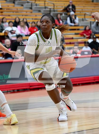 Thumbnail 1 in Saint Joseph vs Ontario Christian (Mater Dei Play 4 Kay Showcase) photogallery.