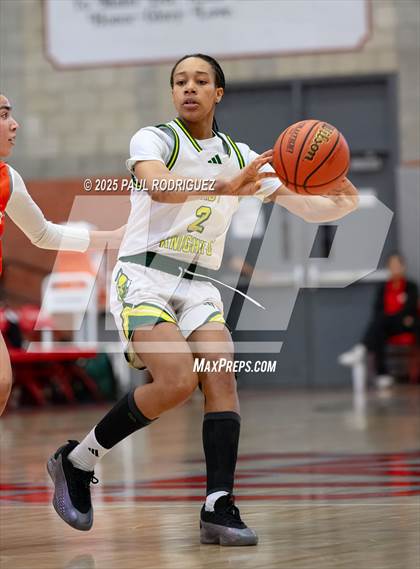 Thumbnail 1 in Saint Joseph vs Ontario Christian (Mater Dei Play 4 Kay Showcase) photogallery.