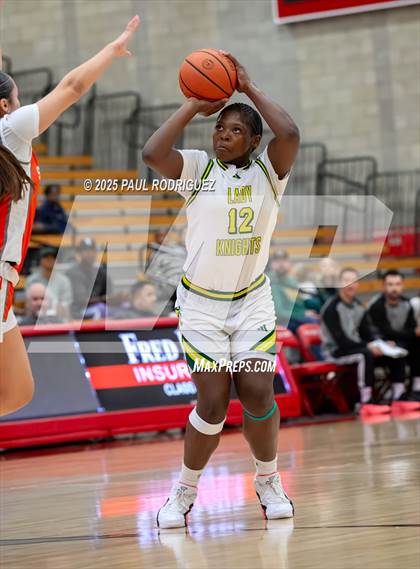 Thumbnail 2 in Saint Joseph vs Ontario Christian (Mater Dei Play 4 Kay Showcase) photogallery.
