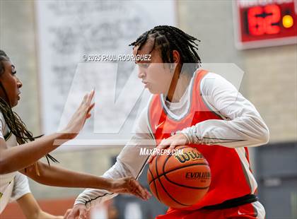 Thumbnail 2 in Saint Joseph vs Ontario Christian (Mater Dei Play 4 Kay Showcase) photogallery.