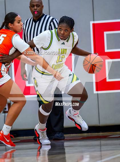 Thumbnail 1 in Saint Joseph vs Ontario Christian (Mater Dei Play 4 Kay Showcase) photogallery.