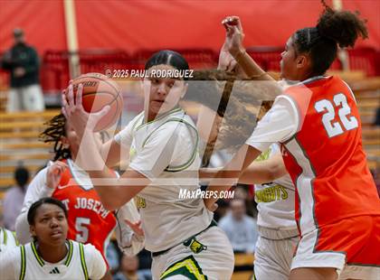Thumbnail 3 in Saint Joseph vs Ontario Christian (Mater Dei Play 4 Kay Showcase) photogallery.