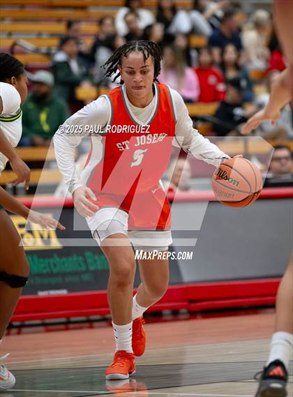 Thumbnail 2 in Saint Joseph vs Ontario Christian (Mater Dei Play 4 Kay Showcase) photogallery.