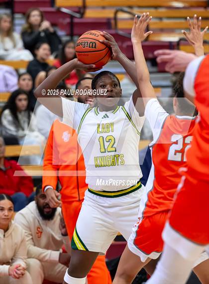 Thumbnail 2 in Saint Joseph vs Ontario Christian (Mater Dei Play 4 Kay Showcase) photogallery.