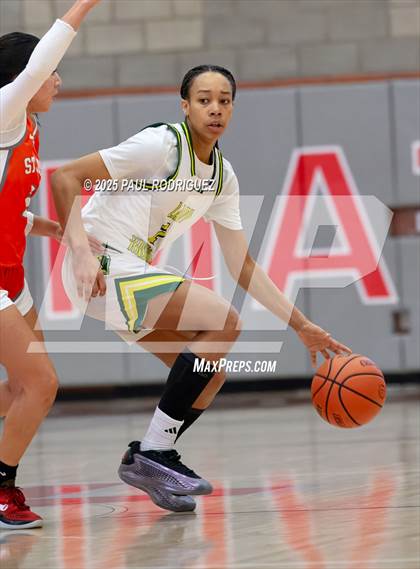 Thumbnail 1 in Saint Joseph vs Ontario Christian (Mater Dei Play 4 Kay Showcase) photogallery.