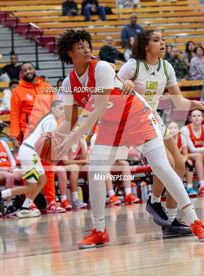 Thumbnail 3 in Saint Joseph vs Ontario Christian (Mater Dei Play 4 Kay Showcase) photogallery.