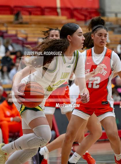 Thumbnail 1 in Saint Joseph vs Ontario Christian (Mater Dei Play 4 Kay Showcase) photogallery.