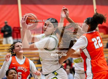Thumbnail 2 in Saint Joseph vs Ontario Christian (Mater Dei Play 4 Kay Showcase) photogallery.