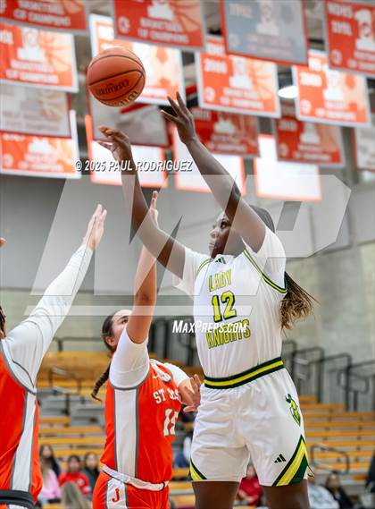 Thumbnail 1 in Saint Joseph vs Ontario Christian (Mater Dei Play 4 Kay Showcase) photogallery.