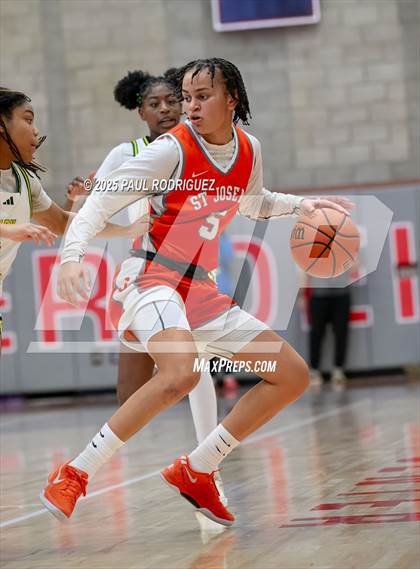 Thumbnail 3 in Saint Joseph vs Ontario Christian (Mater Dei Play 4 Kay Showcase) photogallery.