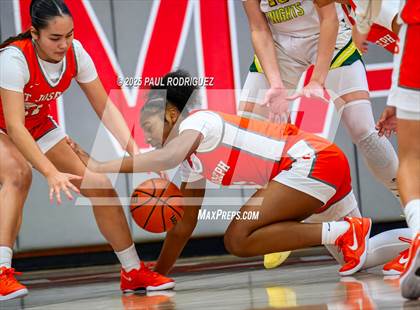 Thumbnail 1 in Saint Joseph vs Ontario Christian (Mater Dei Play 4 Kay Showcase) photogallery.