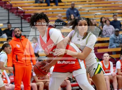 Thumbnail 3 in Saint Joseph vs Ontario Christian (Mater Dei Play 4 Kay Showcase) photogallery.