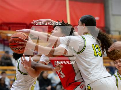 Thumbnail 2 in Saint Joseph vs Ontario Christian (Mater Dei Play 4 Kay Showcase) photogallery.