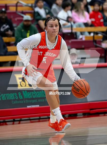 Thumbnail 3 in Saint Joseph vs Ontario Christian (Mater Dei Play 4 Kay Showcase) photogallery.