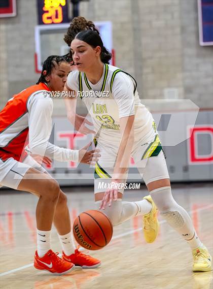 Thumbnail 1 in Saint Joseph vs Ontario Christian (Mater Dei Play 4 Kay Showcase) photogallery.