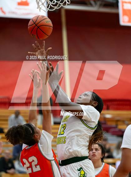 Thumbnail 2 in Saint Joseph vs Ontario Christian (Mater Dei Play 4 Kay Showcase) photogallery.
