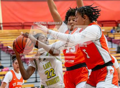 Thumbnail 3 in Saint Joseph vs Ontario Christian (Mater Dei Play 4 Kay Showcase) photogallery.