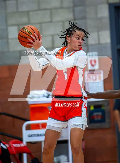 Thumbnail 2 in Saint Joseph vs Ontario Christian (Mater Dei Play 4 Kay Showcase) photogallery.