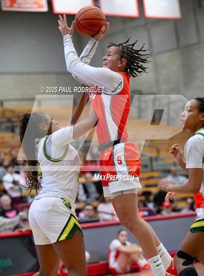 Thumbnail 1 in Saint Joseph vs Ontario Christian (Mater Dei Play 4 Kay Showcase) photogallery.