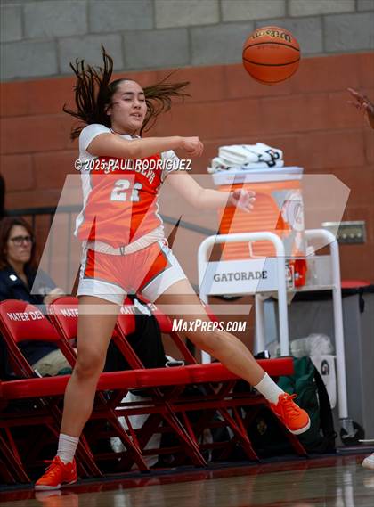 Thumbnail 1 in Saint Joseph vs Ontario Christian (Mater Dei Play 4 Kay Showcase) photogallery.