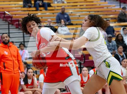 Thumbnail 1 in Saint Joseph vs Ontario Christian (Mater Dei Play 4 Kay Showcase) photogallery.