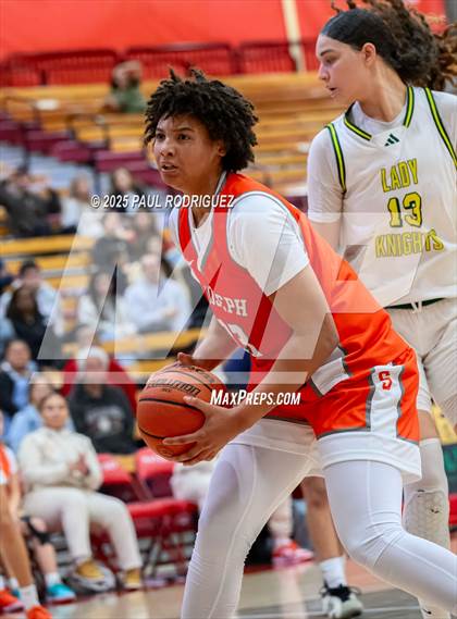 Thumbnail 3 in Saint Joseph vs Ontario Christian (Mater Dei Play 4 Kay Showcase) photogallery.
