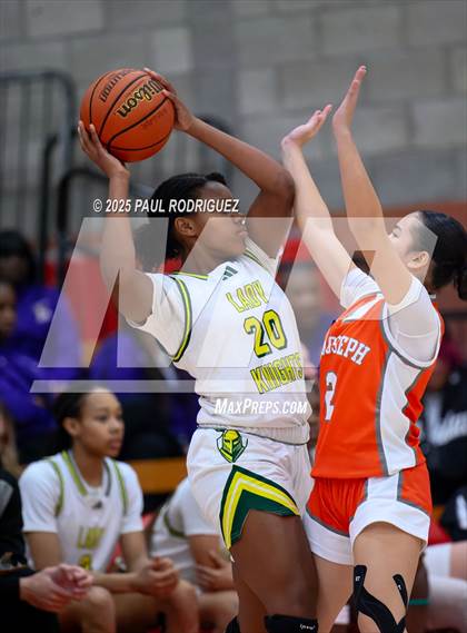 Thumbnail 1 in Saint Joseph vs Ontario Christian (Mater Dei Play 4 Kay Showcase) photogallery.