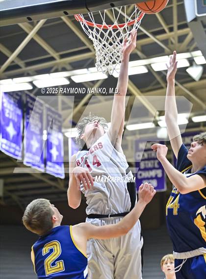 Thumbnail 3 in Wapahani vs Delta (City Tournament) photogallery.
