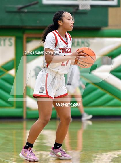 Thumbnail 3 in Wilsonville vs. Lincoln (St. Mary's Stockton MLK Showcase) photogallery.