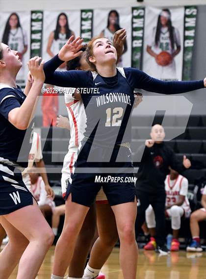 Thumbnail 3 in Wilsonville vs. Lincoln (St. Mary's Stockton MLK Showcase) photogallery.