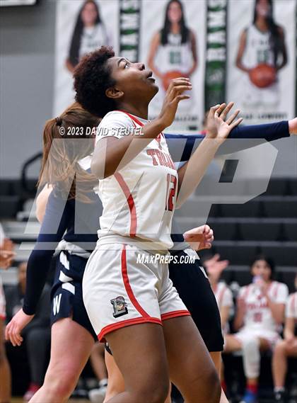 Thumbnail 2 in Wilsonville vs. Lincoln (St. Mary's Stockton MLK Showcase) photogallery.