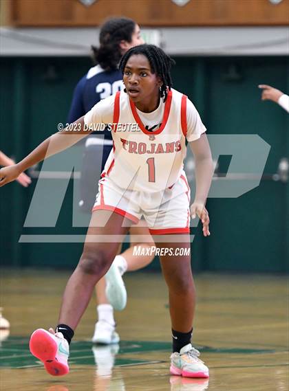 Thumbnail 3 in Wilsonville vs. Lincoln (St. Mary's Stockton MLK Showcase) photogallery.