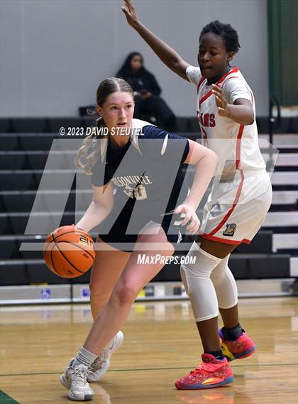 Thumbnail 3 in Wilsonville vs. Lincoln (St. Mary's Stockton MLK Showcase) photogallery.