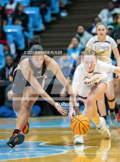 Thumbnail 3 in Salisbury vs. Seaforth (NCHSAA 2A Final - Game) photogallery.