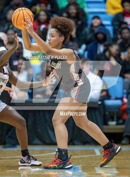 Thumbnail 3 in Salisbury vs. Seaforth (NCHSAA 2A Final - Game) photogallery.