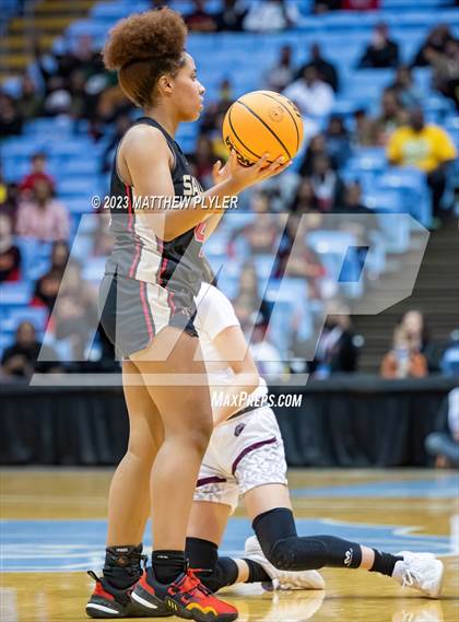 Thumbnail 3 in Salisbury vs. Seaforth (NCHSAA 2A Final - Game) photogallery.
