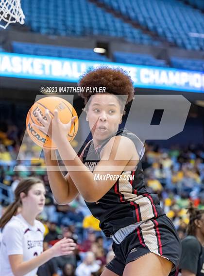 Thumbnail 2 in Salisbury vs. Seaforth (NCHSAA 2A Final - Game) photogallery.