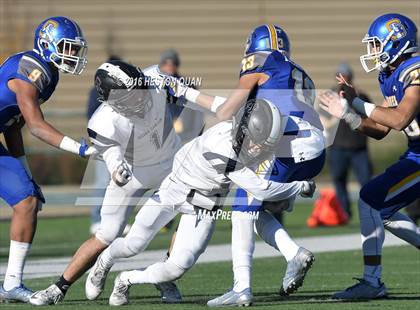 Thumbnail 2 in Serra vs. Sierra Canyon (CIF State 2A Final) photogallery.