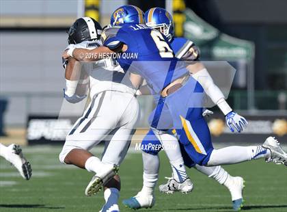 Thumbnail 3 in Serra vs. Sierra Canyon (CIF State 2A Final) photogallery.