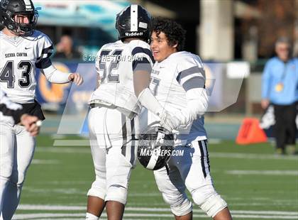 Thumbnail 1 in Serra vs. Sierra Canyon (CIF State 2A Final) photogallery.
