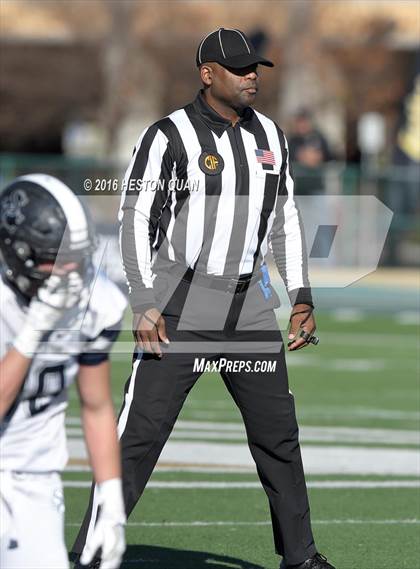 Thumbnail 3 in Serra vs. Sierra Canyon (CIF State 2A Final) photogallery.