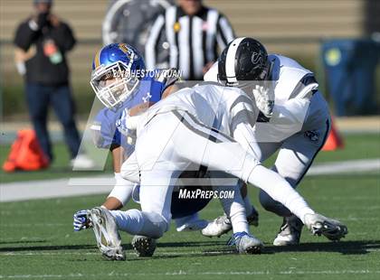 Thumbnail 2 in Serra vs. Sierra Canyon (CIF State 2A Final) photogallery.