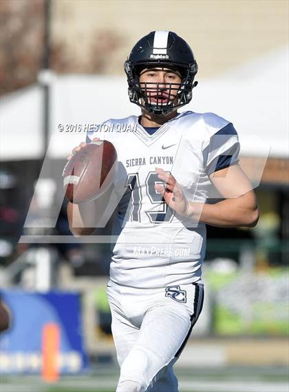 Thumbnail 2 in Serra vs. Sierra Canyon (CIF State 2A Final) photogallery.