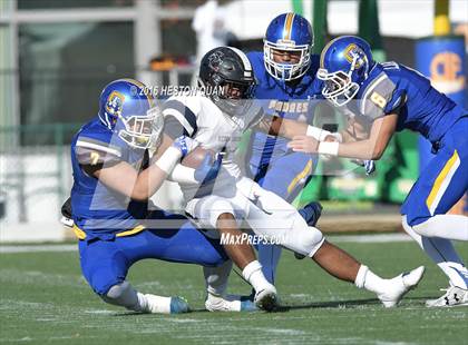 Thumbnail 3 in Serra vs. Sierra Canyon (CIF State 2A Final) photogallery.