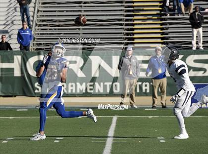 Thumbnail 2 in Serra vs. Sierra Canyon (CIF State 2A Final) photogallery.